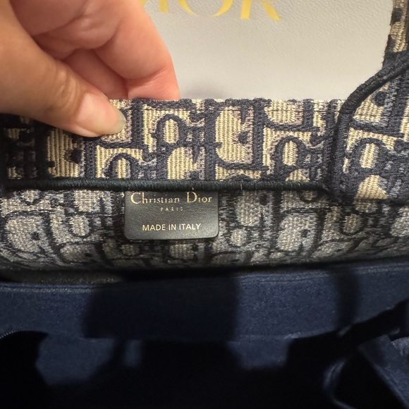 Authentic Large Dior Book Tote Ecru and Blue Dior Oblique Embroidery EUC w/Box - Picture 8 of 16